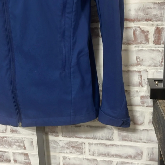 Marmot light weight jacket small - Picture 3 of 6